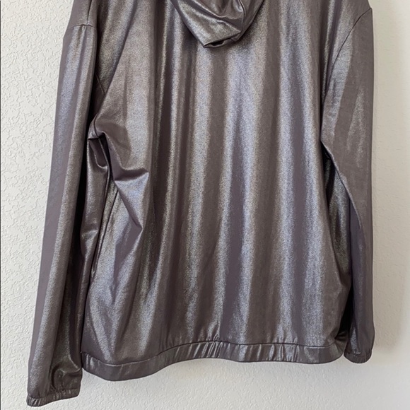 Silver jacket - Picture 4 of 4